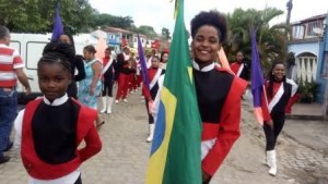 Fanfarra do Colégio Estadual Yeda Barradas Carneiro, de Conceição de Feira, desfila em Cachoeira - Foto Lenildes Moreira (3)